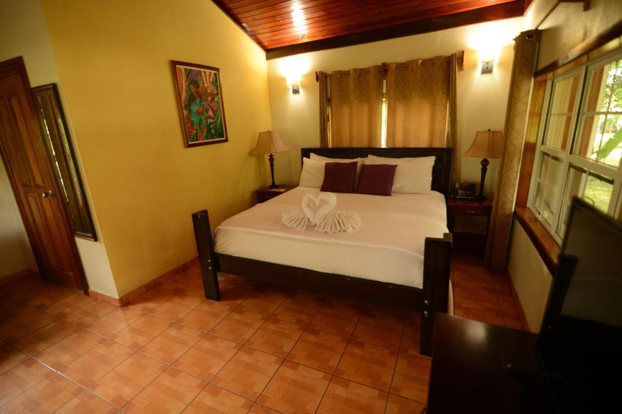 Kikiwitz Resort Belmopan Eksteriør billede