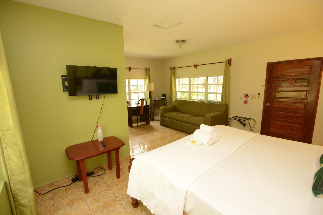 Kikiwitz Resort Belmopan Eksteriør billede