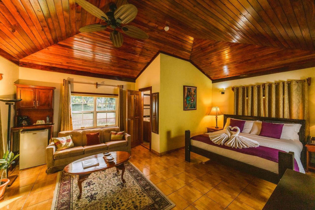 Kikiwitz Resort Belmopan Eksteriør billede